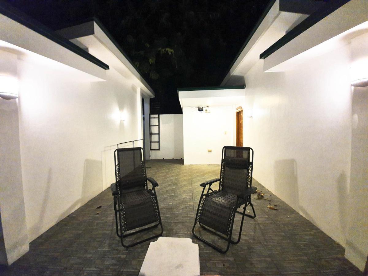 Cocoloco Beach Resort Manoc-Manoc Ngoại thất bức ảnh