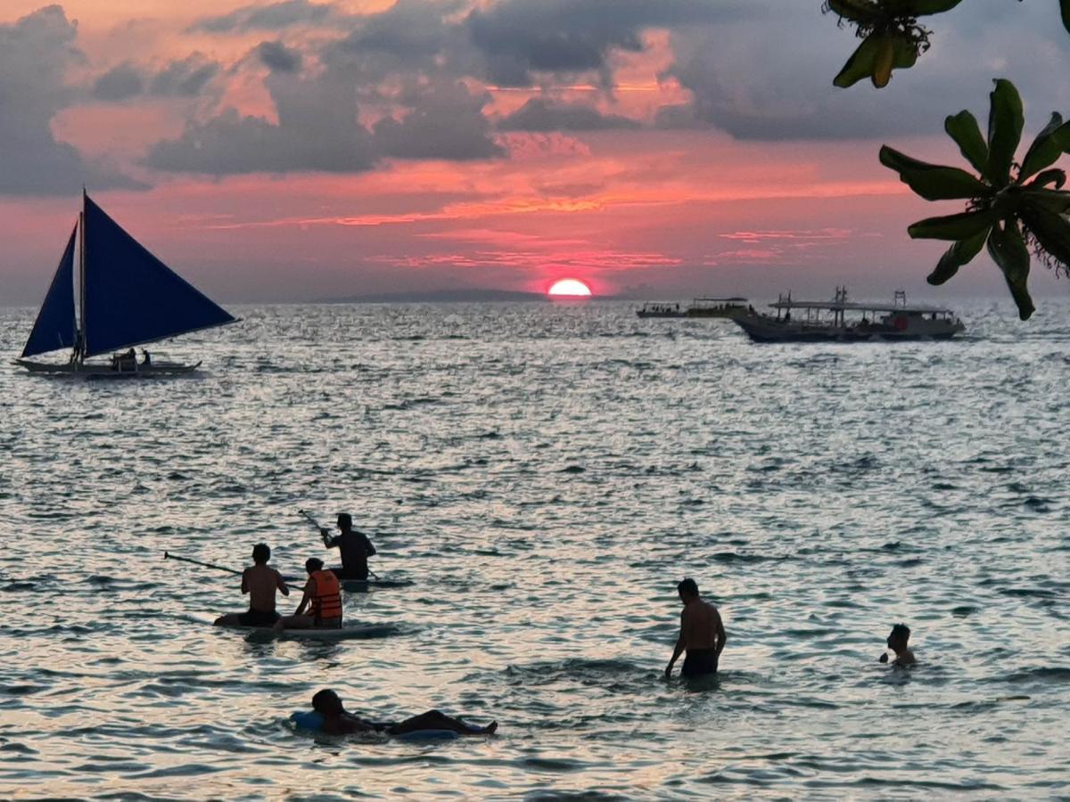 Cocoloco Beach Resort Manoc-Manoc Ngoại thất bức ảnh