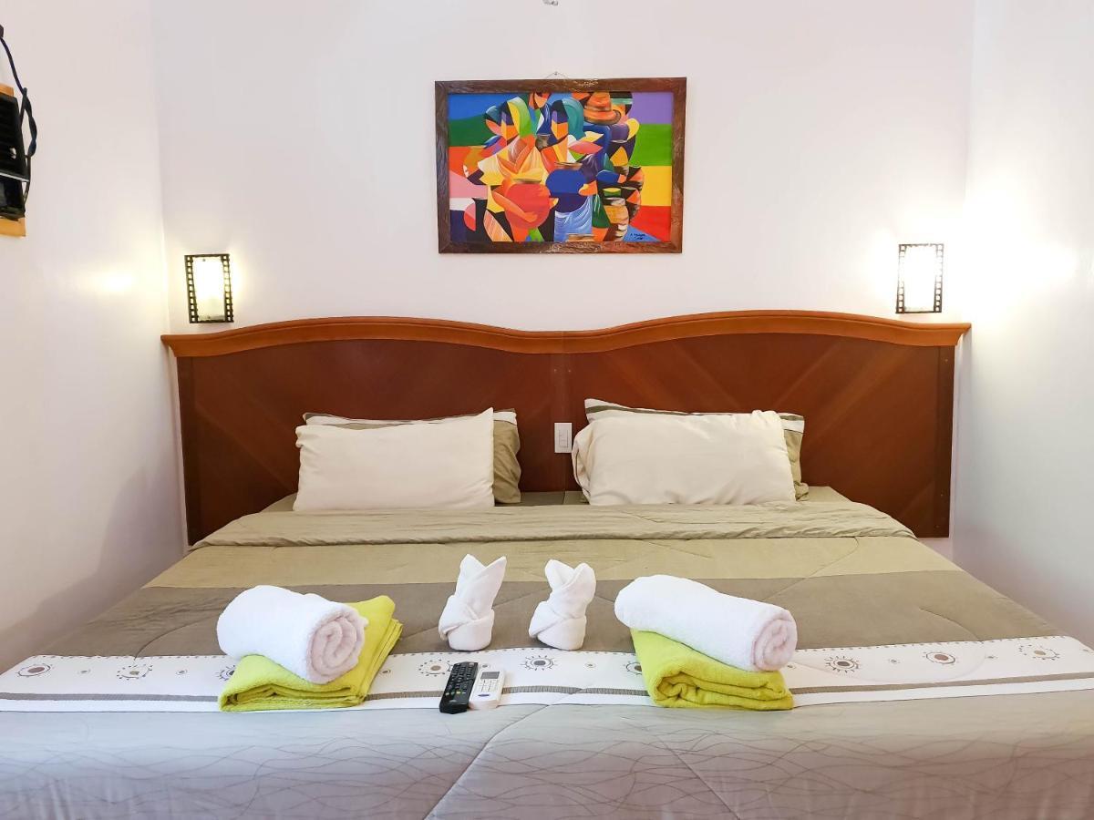 Cocoloco Beach Resort Manoc-Manoc Ngoại thất bức ảnh